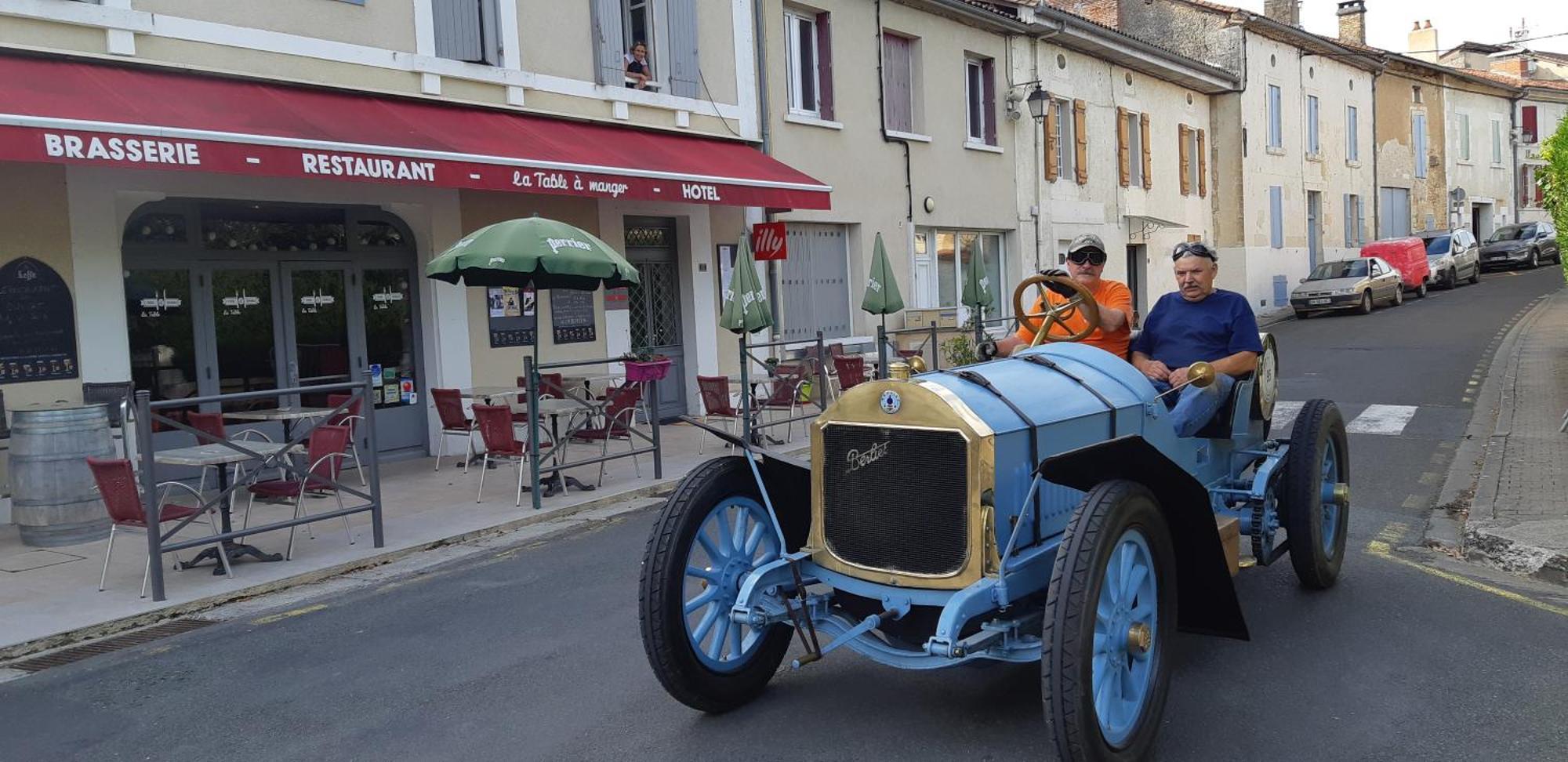 Logis Hotel Du Champ De Foire Saint-Aulaye-Puymangou Dış mekan fotoğraf