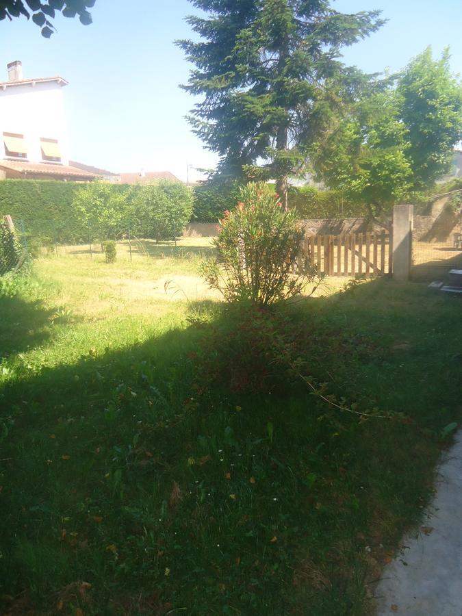 Logis Hotel Du Champ De Foire Saint-Aulaye-Puymangou Dış mekan fotoğraf
