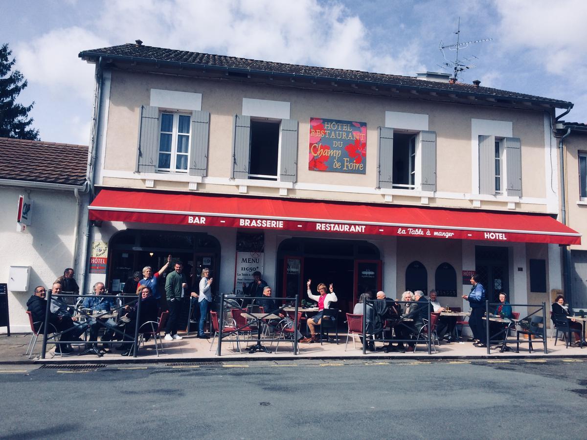 Logis Hotel Du Champ De Foire Saint-Aulaye-Puymangou Dış mekan fotoğraf